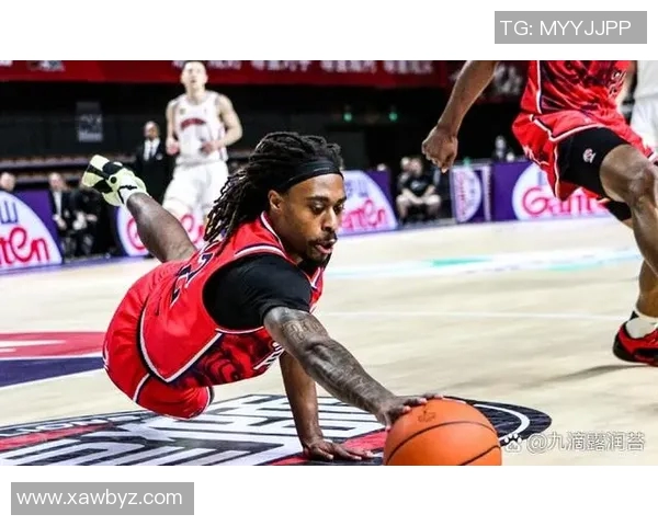 小卡季前赛首次下半场亮相表现平平拿到15分2板2助1帽展现潜力